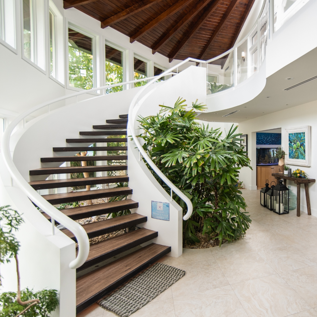 Exceptional Service - 5 Reasons Why Seascape Villa is the Perfect Tropical Escape - Seascape Villa - Cayman Islands - Seven Mile Beach