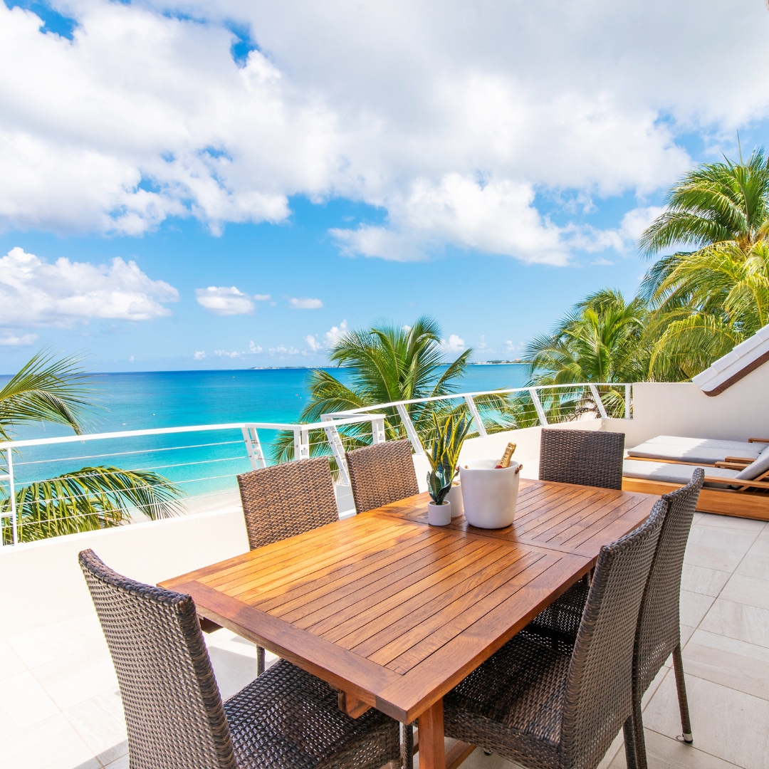 Exceptional Service - 5 Reasons Why Seascape Villa is the Perfect Tropical Escape - Seascape Villa - Cayman Islands - Seven Mile Beach